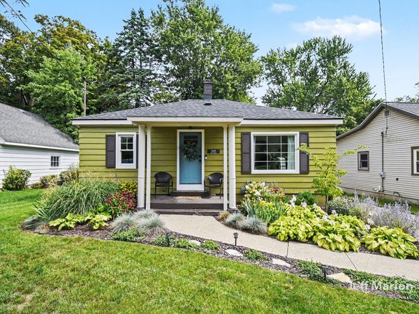 2540 Day Avenue NW, Grand Rapids, MI 49544