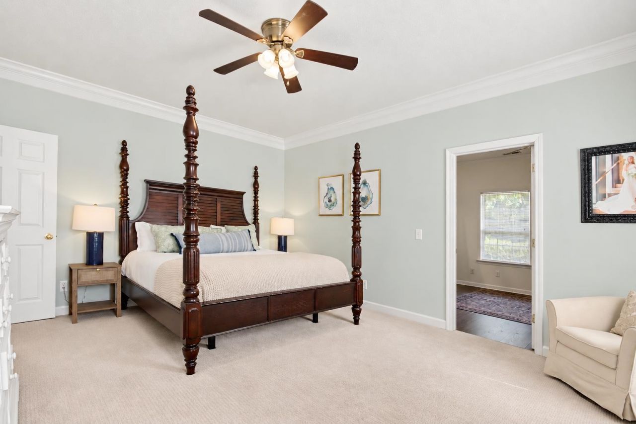 387 Robin Dr. Photo 14