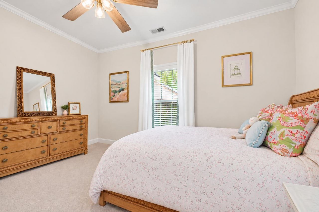 387 Robin Dr. Photo 21