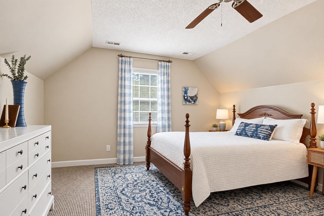 387 Robin Dr. Photo 27