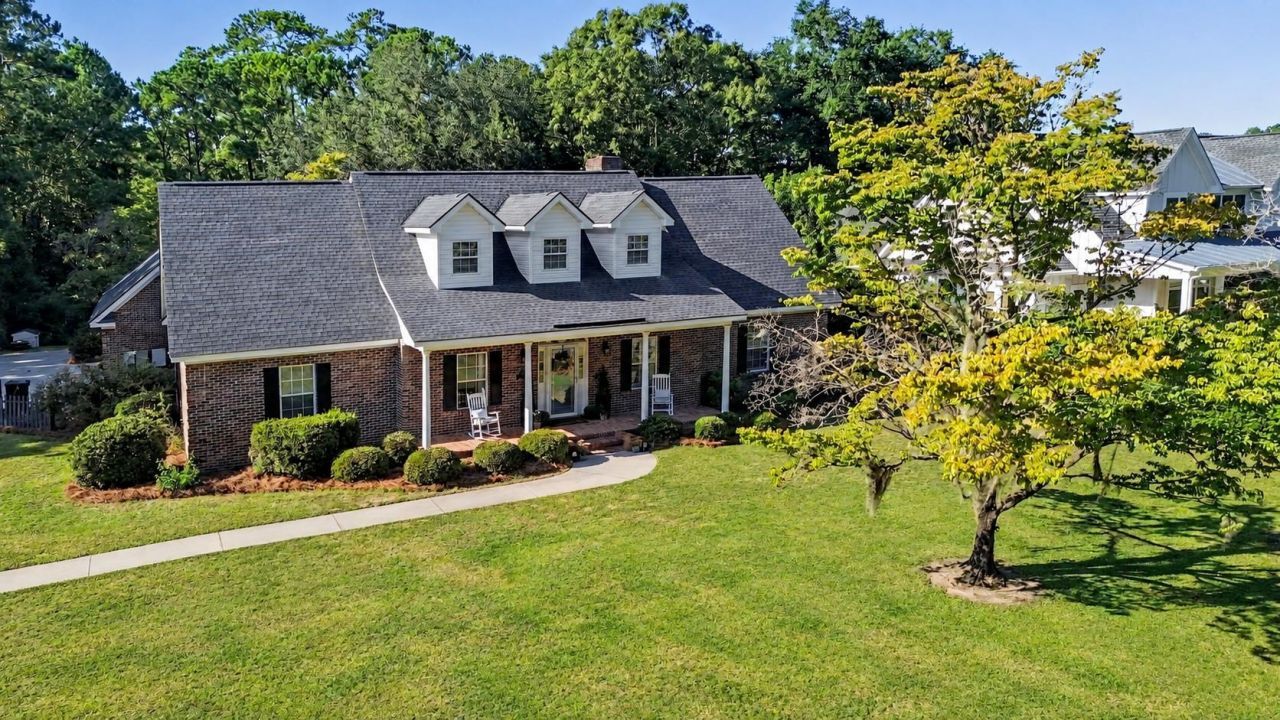 387 Robin Dr. Photo 43