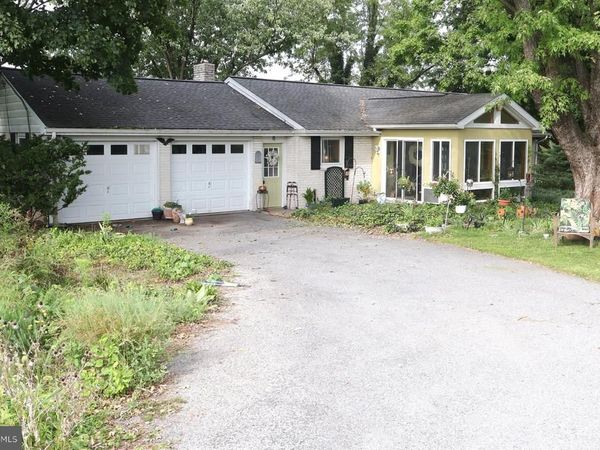 118 SWIFTWATER LANE , LEESPORT, PA 19533