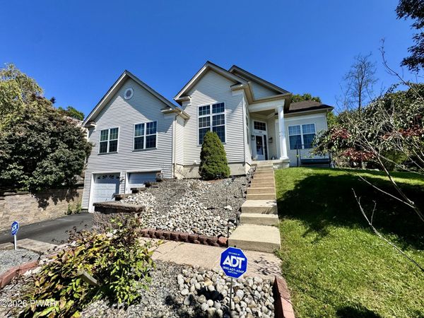 1610 Big Ridge Drive, East Stroudsburg, PA 18302