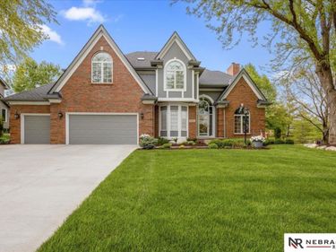 16406 Mason Street, Omaha, NE 68118