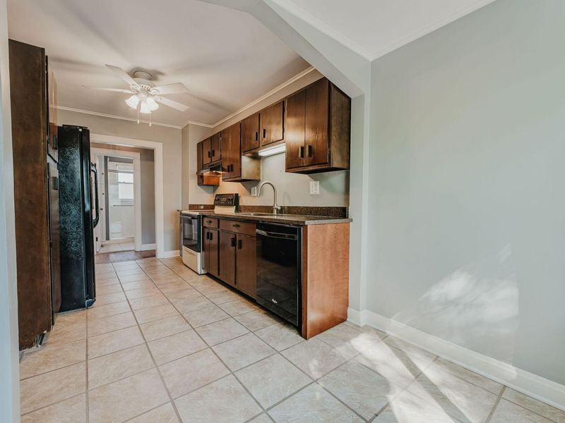 1981 Ward Road, Columbus, OH 43224 Photo 12