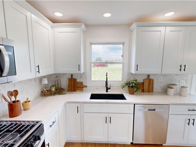 3250 Hoagland Blackstub Road, Cortland, OH 44410 Photo 12