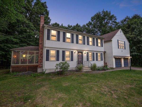 8 Raelynn Drive, Derry, NH 03038