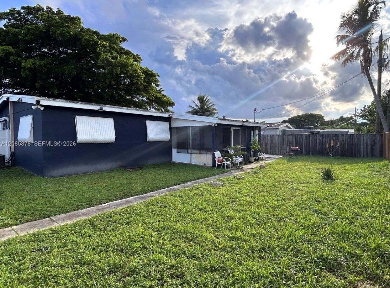 6541 SW 5th St, Pembroke Pines, FL 33023 Photo