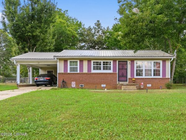 605 Natchez Trace Drive , Lexington, TN 38351