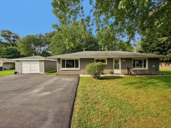 10290 W Waldo Avenue, Beach Park, IL 60099