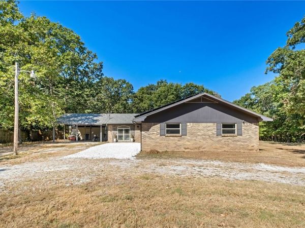 15607 Quail Road , Fayetteville, AR 72704