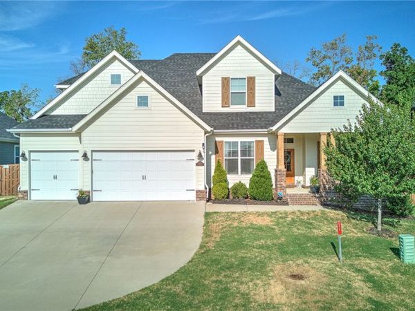 6402 S 63rd Street , Rogers, AR 72758
