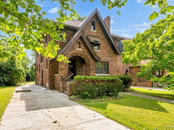 12725 Broadstreet Avenue , Detroit, Mi 48238