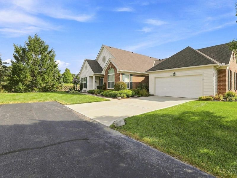 2850 Ashton Circle, Fairfield Township, OH 45011 Photo 2