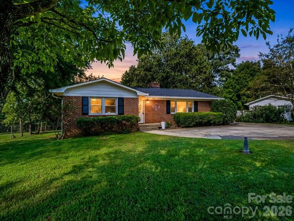 275 Tanner Street , Rutherfordton, NC 28139