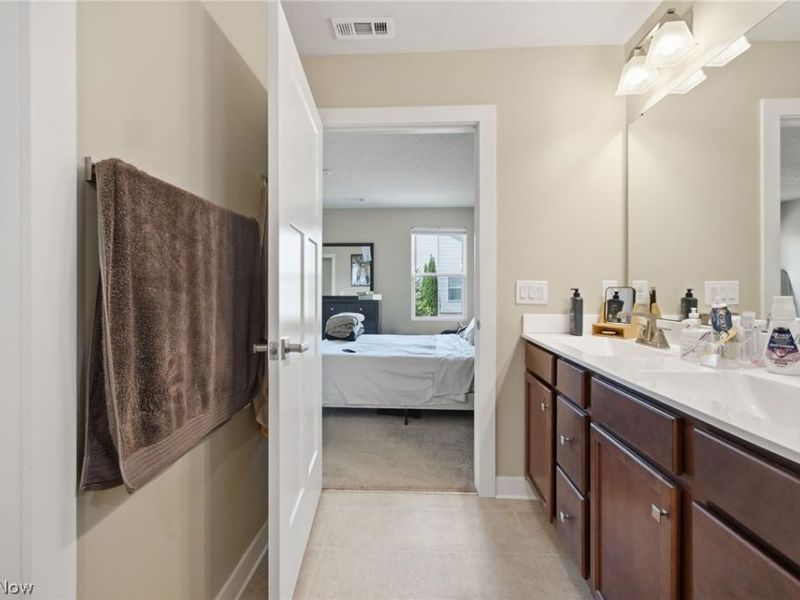 316 Pebble Creek Court, Amherst, OH 44001 Photo 19