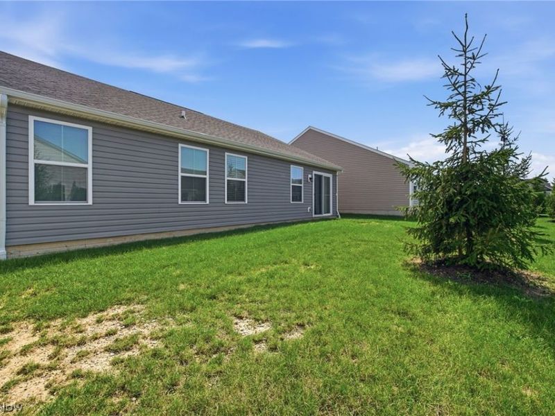 316 Pebble Creek Court, Amherst, OH 44001 Photo 24