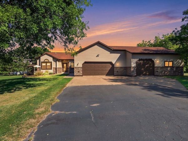 6 Victoria Ln, Ashland, WI 54806