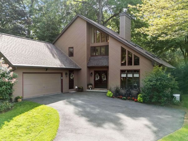 25 Oaktree Lane, Schenectady, NY 12309