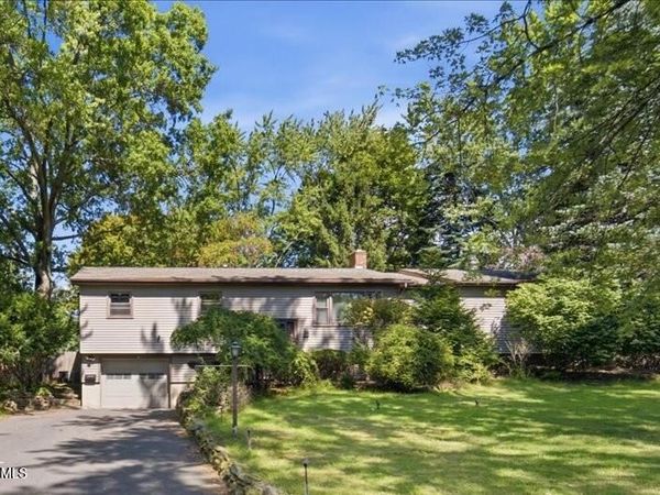 10 Kaine Drive, Albany, NY 12203