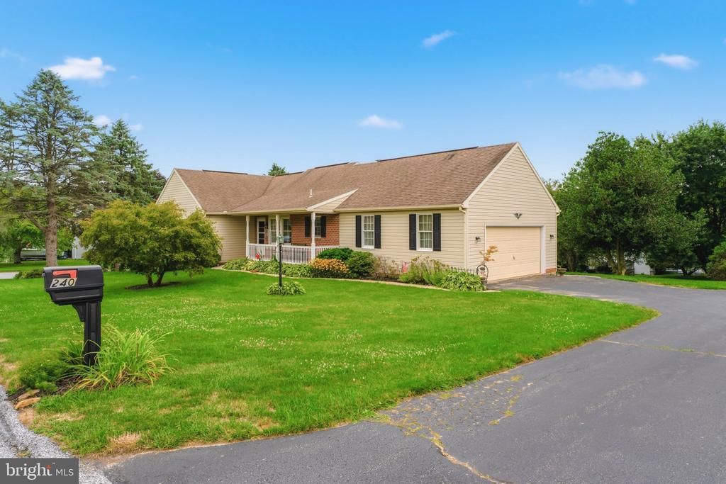 240 E MAIN STREET , NEW FREEDOM, PA 17349