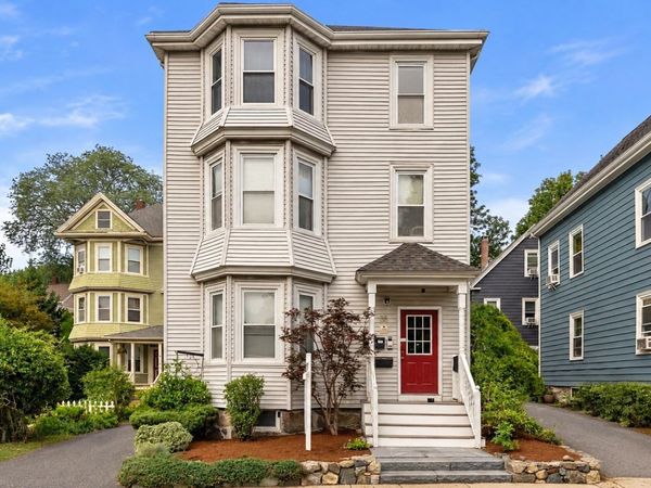 35 Ballard St, Unit 3, Boston, MA 02130