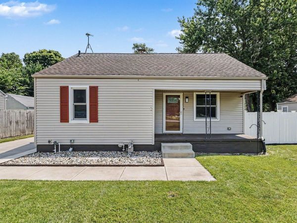 54218 N Ironwood Road, South Bend, IN 46635
