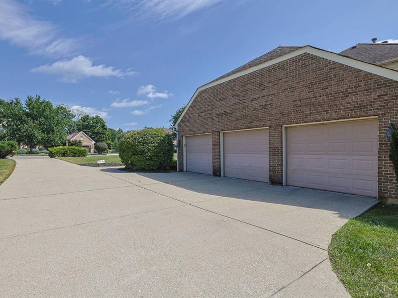 11715 Kemperwoods Drive, Symmes Township, OH 45249 Photo 47