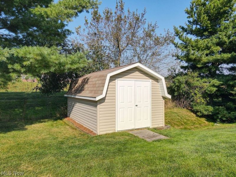127 Whittlesey Drive, Tallmadge, OH 44278 Photo 9