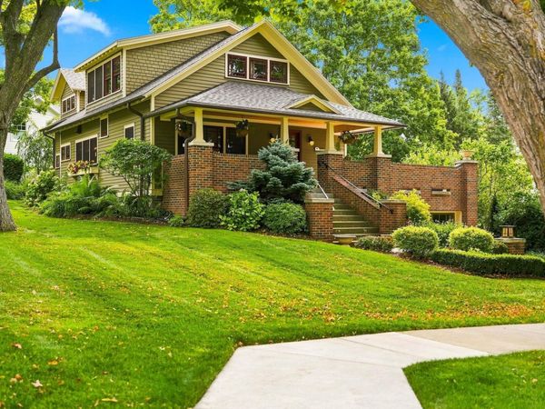 101 Grand Avenue S, Leland, MI 49654