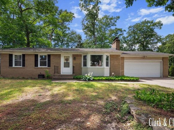 4747 Marshall Avenue SE, Kentwood, MI 49508