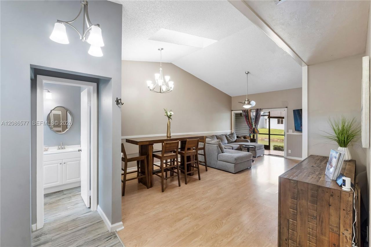 3839 Island Club Cir, Lake Worth, FL 33462 Photo