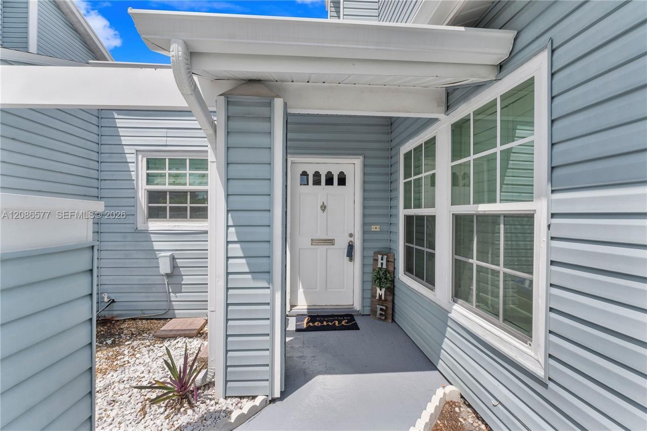 3839 Island Club Cir, Lake Worth, FL 33462 Photo