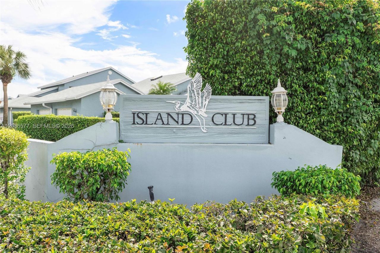 3839 Island Club Cir, Lake Worth, FL 33462 Photo