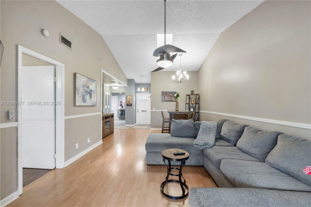3839 Island Club Cir, Lake Worth, FL 33462 Photo