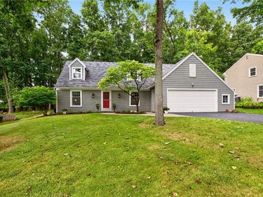 31 S Ridge Trail , Fairport, NY 14450