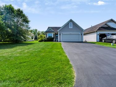 1212 Waterbrook Crossing , Webster, NY 14580