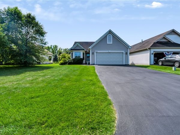 1212 Waterbrook Crossing , Webster, NY 14580