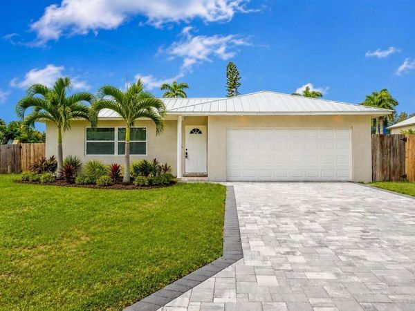 216 24TH STREET NE, BRADENTON, FL 34208