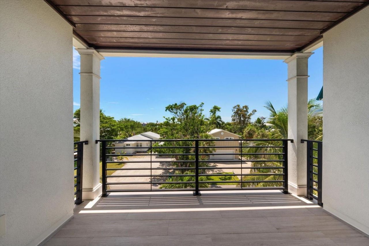 6840 Longboat Drive S, Longboat Key, FL 34228 Photo