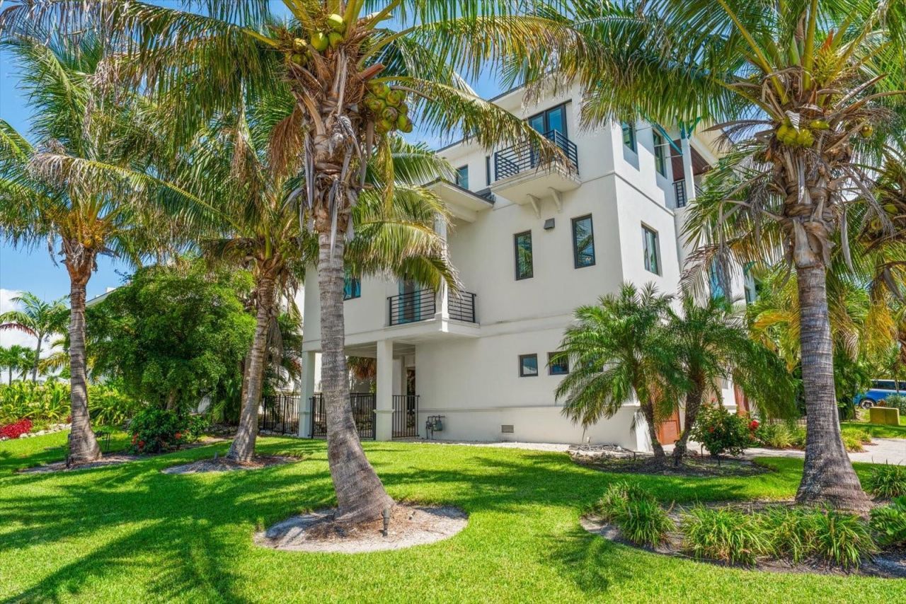 6840 Longboat Drive S, Longboat Key, FL 34228 Photo
