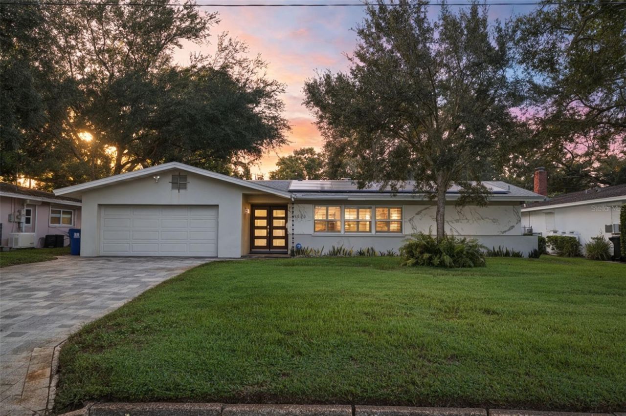 1423 42nd Avenue N, Saint Petersburg, FL 33703 Main Photo