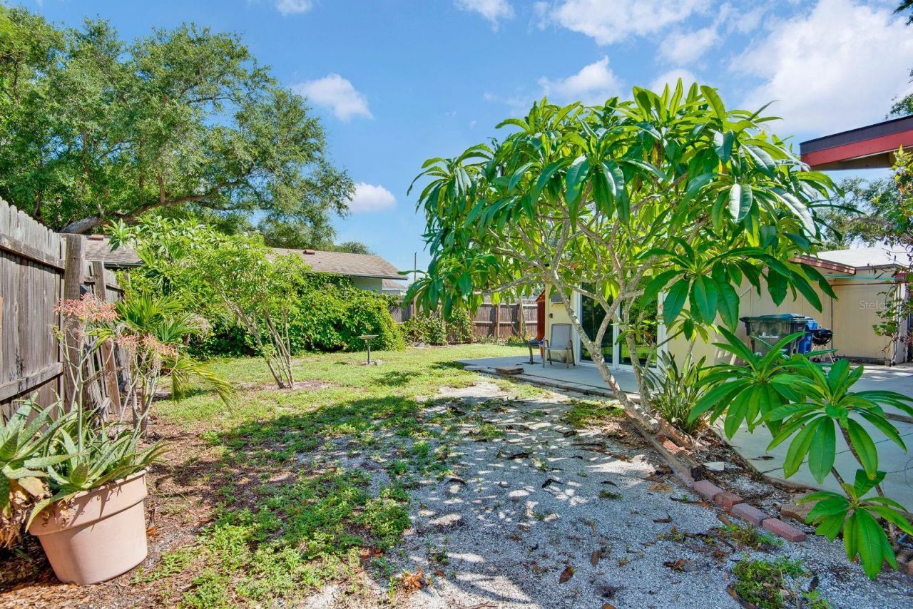 2837 Forest Lane, Sarasota, FL 34231 Photo