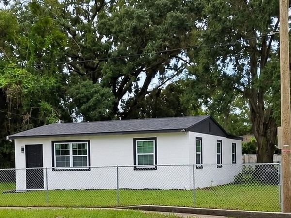 3942 WELLS STREET N, ORLANDO, FL 32805