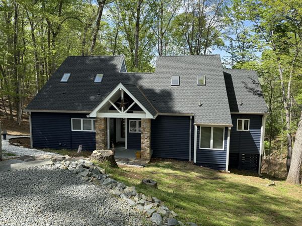 3217 Dillards Hill RD, Union Hall, VA 24176