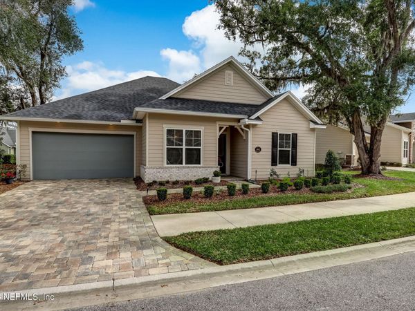 8601 HOMEPLACE Drive, Jacksonville, FL 32256