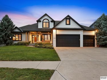 7402 S 186th Street, Omaha, NE 68136
