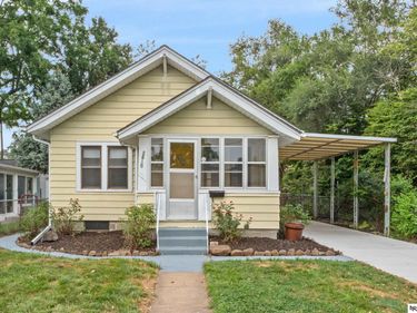 5610 Dorcas Street, Omaha, NE 68106