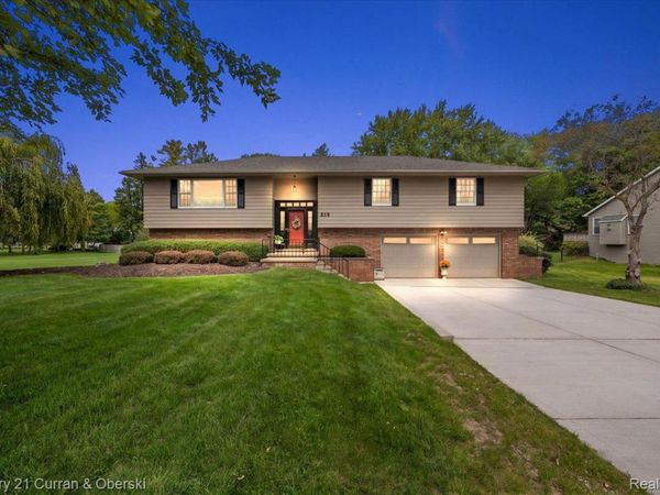 219 E Caledonia Street, Howell, Mi 48843