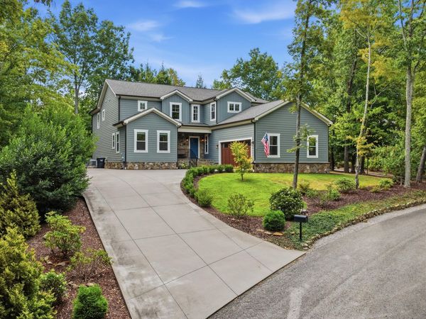 60 Maggie Bluff, Lookout Mountain, GA 30750